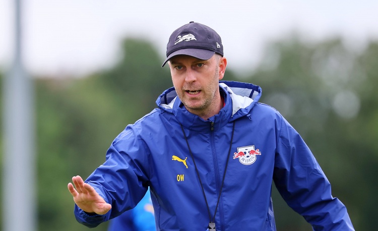 莱比锡主帅：球队正处转型期需要时间磨合，我们会全力对抗拜仁